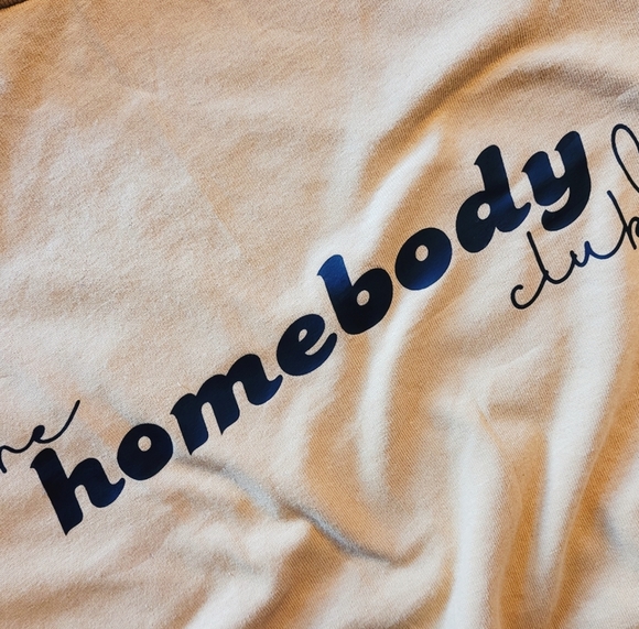 "The homebody club" - Picture 2 of 3